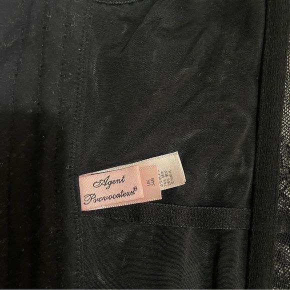 Agent provocateur love basque bustier is 34B - Picture 5 of 8